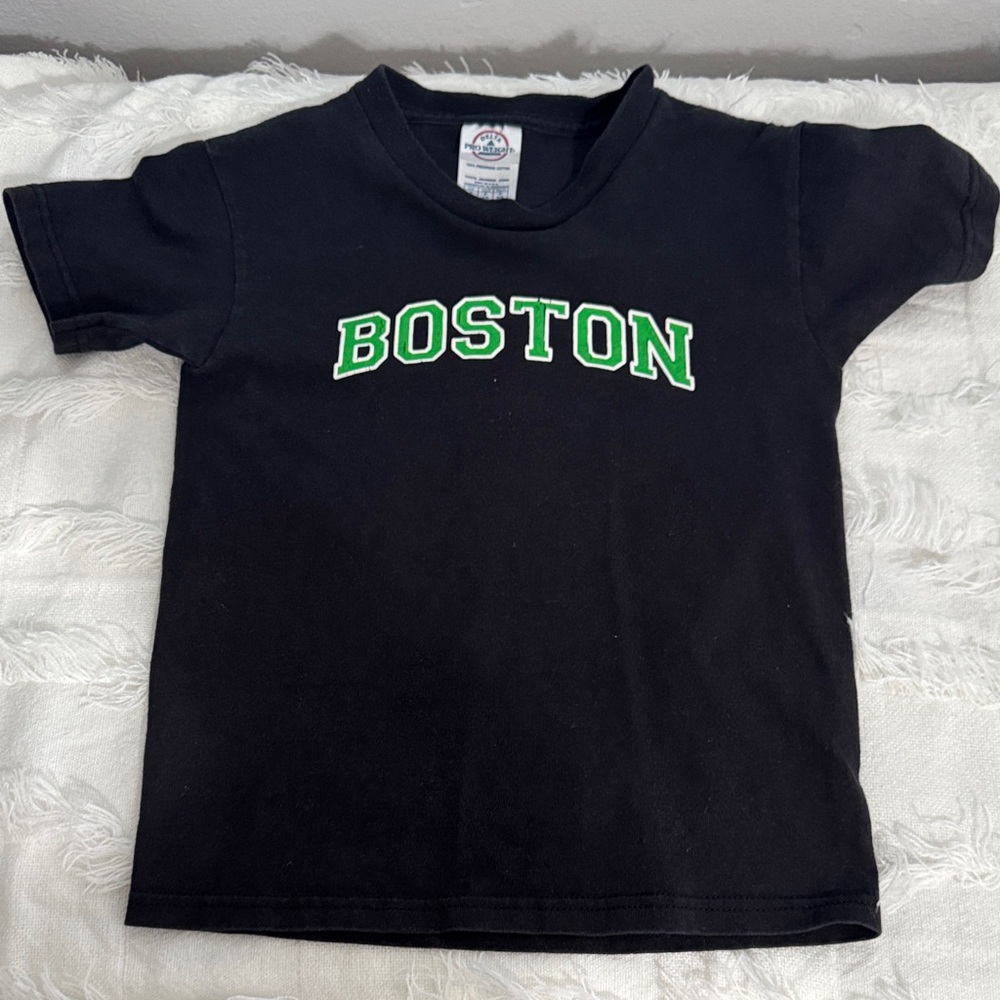 Vintage Y2K Boston Celtics Green Graphic Tee Shirt Kids Youth S 6/8 Distressed